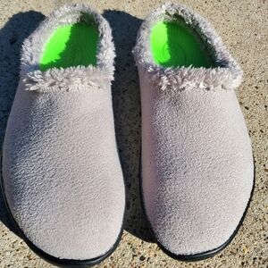 Cozy Gray Fleece Slippers OOFOS